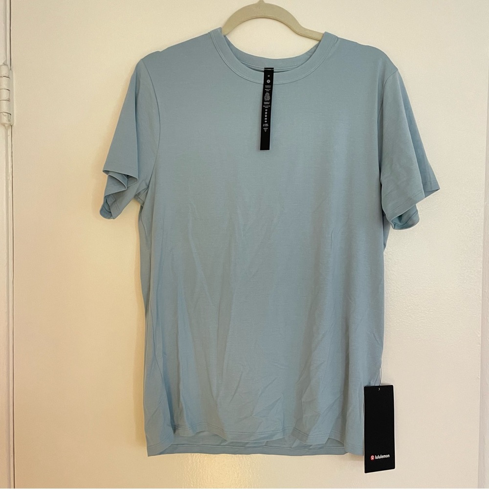 Lululemon Men’s Light Blue The Fundamental T Shirt | Size Medium